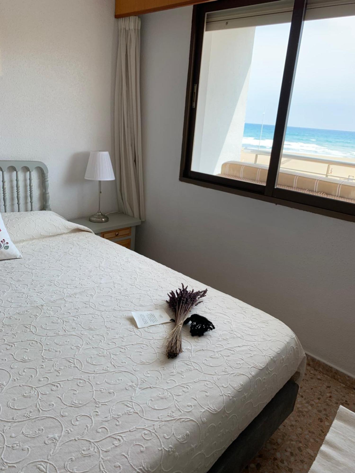 Con vistas al Mediterráneo Playa de Gandia Esterno foto
